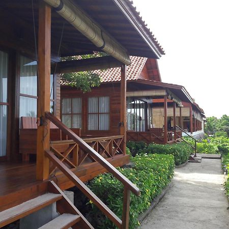 Marind Dive Eco Resort Waha Eksteriør billede
