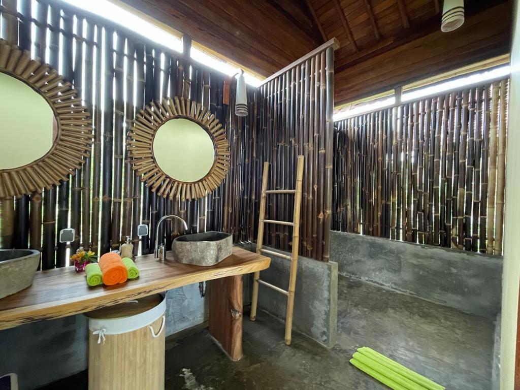 Marind Dive Eco Resort Waha Eksteriør billede